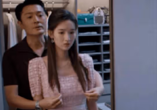 于小偉：與高圓圓分手後，12年不談戀愛沒有緋聞，47歲娶旺夫妻子後爆紅