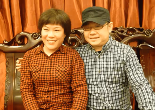 刀郎前妻:為和富商私奔丟下40天女兒,丈夫再婚成名後,主動上門