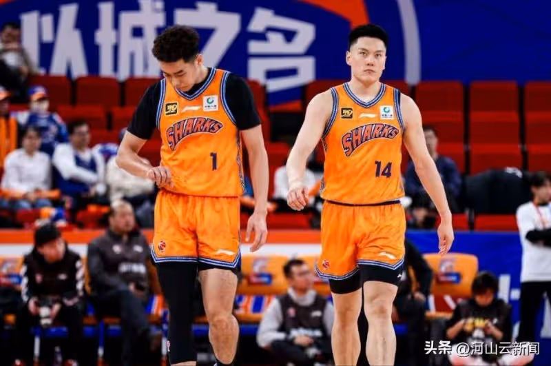 CBA最新消息!上海明日之星被裁,南京同曦簽回2米29大中鋒