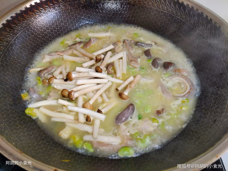 春天,吃雞吃鴨不如吃這肉!葷素搭配一鍋出,脆嫩鮮香、滿口滋補與美味,上桌就被吃個精光
