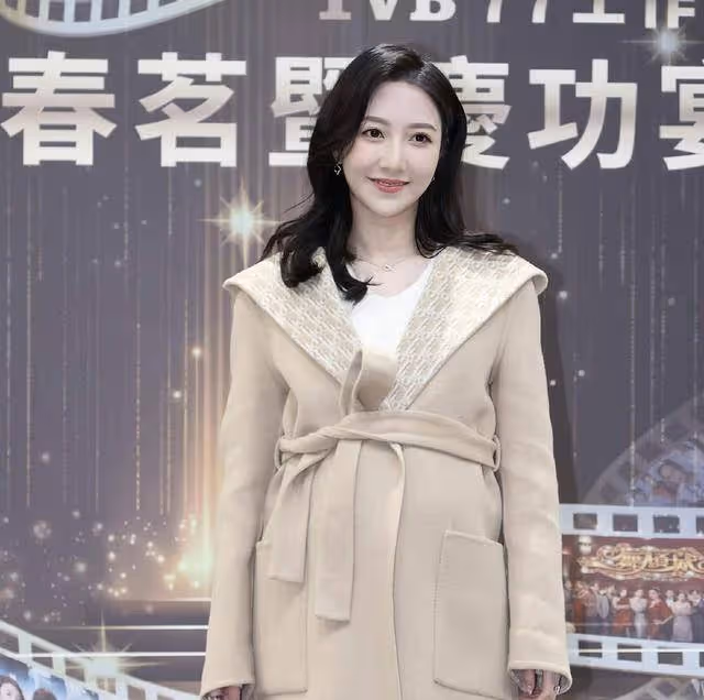 TVB知名女星懷孕多月,胖了不到10斤,宣布辭演《新聞女王2》