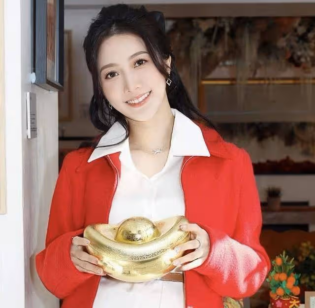 TVB知名女星懷孕多月,胖了不到10斤,宣布辭演《新聞女王2》