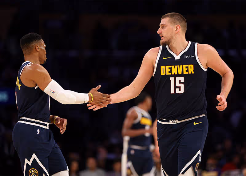 35分22板17助!NBA歷史首人,這就是他能簽5年4.04億頂薪的原因