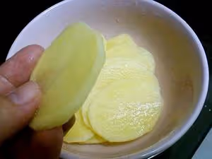 臘腸蒸土豆（附擺盤法）