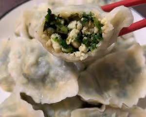 肚圓皮薄、味兒鮮的薺菜豆腐素餃子