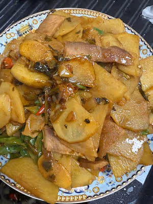 臘肉炒土豆