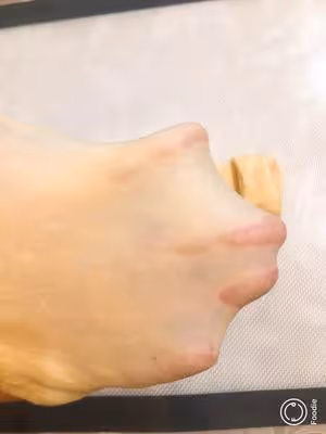 一次發酵柔軟吐司，直接法。冷藏麵糰，3種手法出手套膜。鮮酵母吐司（詳細的很）