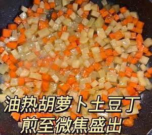 土豆燉牛肉之飯掃光，這樣做也太香了吧，還沒出鍋已是濃香四溢了