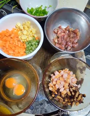 孩子們搶著吃的七彩拌飯