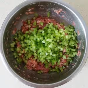 豬肉芹菜餡餅