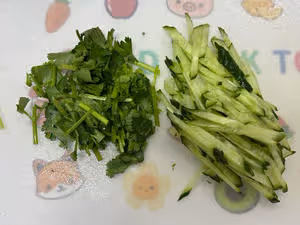 涼拌雞胸肉絲