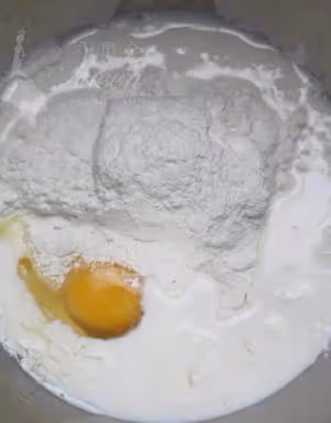 軟糯拉絲‼️香甜可口❗️蛋黃麻薯雪芙小吐司