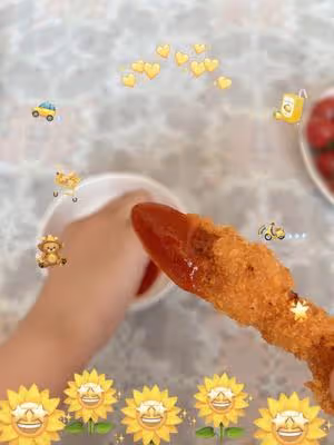 上餐桌就空盤的炸雞柳