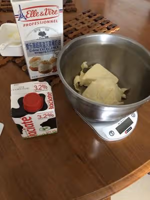 8寸輕乳酪蛋糕不開裂不縮腰