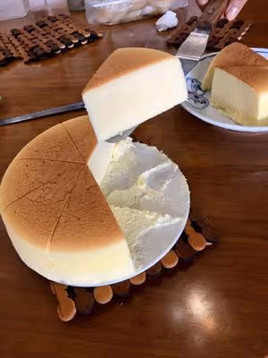 8寸輕乳酪蛋糕不開裂不縮腰