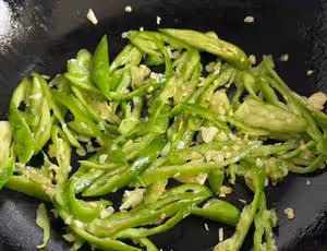 雞蛋火腿炒青椒