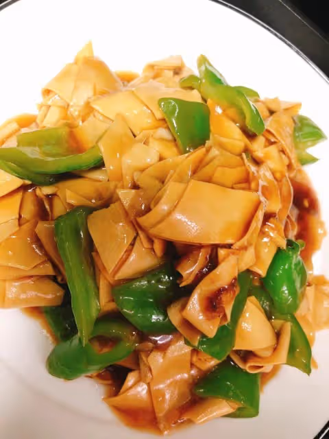 不用廚藝的尖椒干豆腐