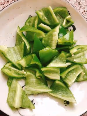 不用廚藝的尖椒干豆腐