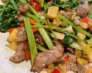 小炒黃牛肉，肉嫩味香！太好吃了簡直是米飯殺手！
