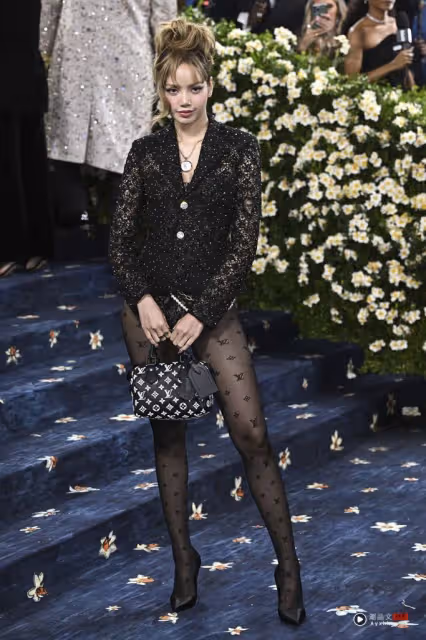 Met Gala／BLACKPINK鬧「明星三缺一」Rosé深V鏤空燕尾服又美又帥