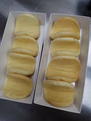 草莓抱抱蛋糕卷、附上詳細花邊擠法