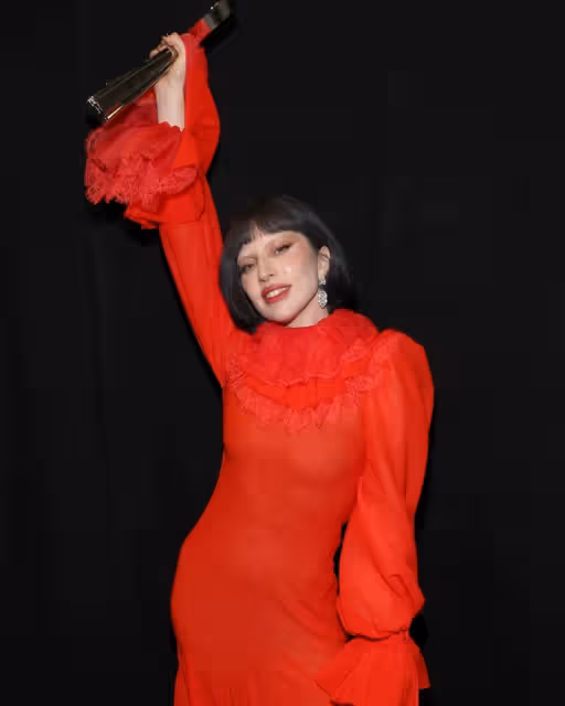 不愧是Lady Gaga！現身新加坡Foodcourt吃飯   腳上「狠天高鞋」超搶鏡