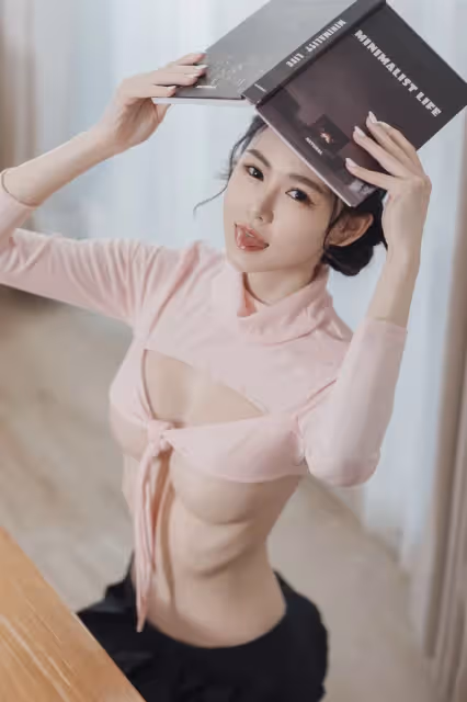 多棲女神「最潮禮生」墾丁爆肝式拍攝！辣脫半球造型秀極限：代表作