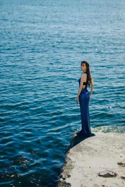 人間美人魚上岸！林志玲「藍色鱗片」禮服美炸　溫柔喊：把故事散播出去
