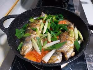 西紅柿午魚