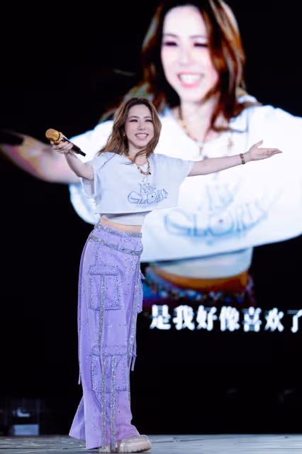 鄧紫棋巡演票房超越BLACKPINK!格萊美認證:全球女歌手第4名