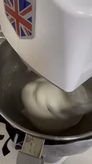 100%水量雞樅菌烤腸恰巴塔