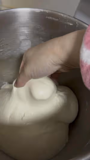 100%水量雞樅菌烤腸恰巴塔