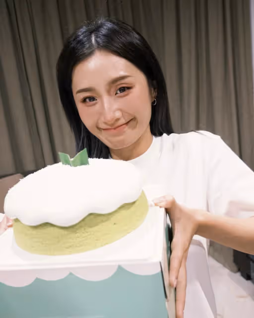 Akiyo抱女兒慶生!嘆33歲經歷「考驗」 學會順流、放下