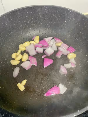 蒜香豬肉粒