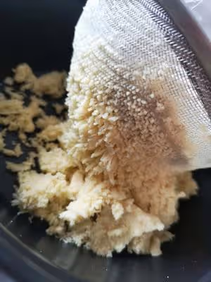 入口即化奶香味十足綠豆糕