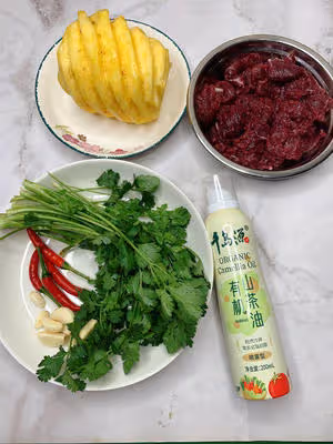 嫩滑清爽涼拌菜～夏季強烈推薦！香菜菠蘿牛肉