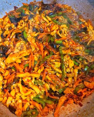 米飯🍚殺手魚香雞絲         （減脂期也可以吃）