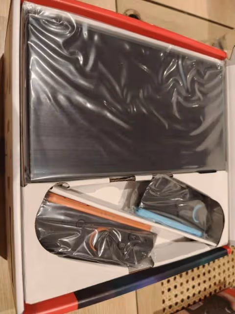 NS2開箱分享 NS2機器、手柄與卡帶展示