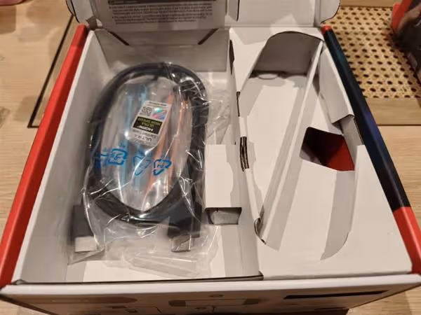 NS2開箱分享 NS2機器、手柄與卡帶展示