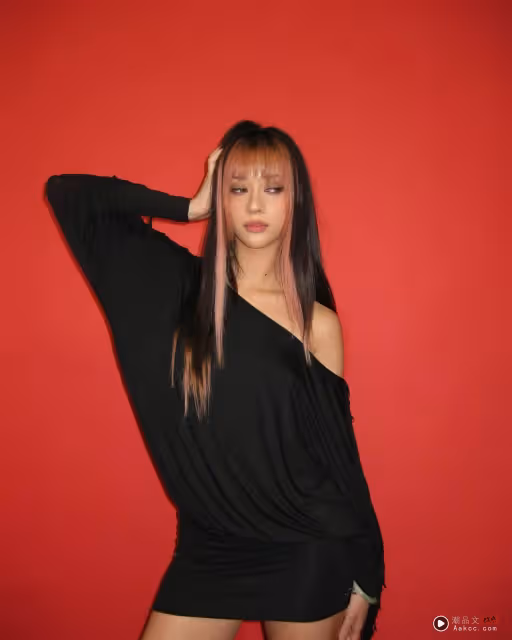 HYBE第二位出櫃女團成員!MEGAN直播坦承:我是雙性戀!