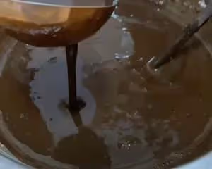 如何熬出光滑嫩嫩的燒仙草黑涼粉