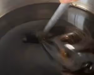 如何熬出光滑嫩嫩的燒仙草黑涼粉