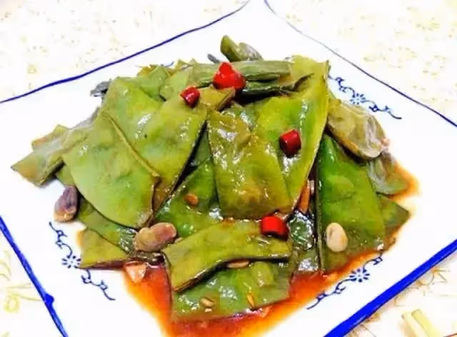 13道鮑魚汁做的家常菜，普通小炒加以鮮美鮑汁調味，味道更是鮮美