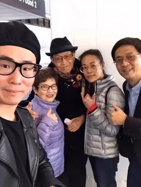 台灣著名主持人赴瑞士安樂死,兒子講述其「死前慘狀」:我非常後悔...!