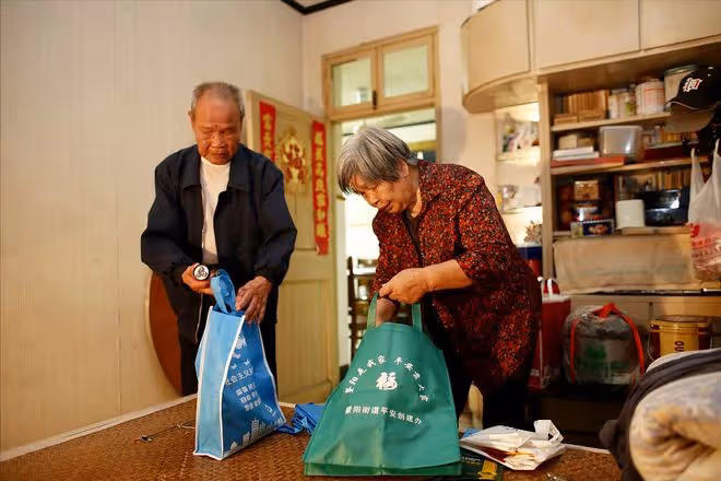 有無退休金真不一樣，公婆退休躺平十多年，我父母60多歲不敢失業