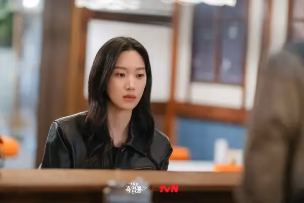 李鍾碩回來了!《瑞草洞》搭檔文佳煐香港取景,相隔三年再演律師!