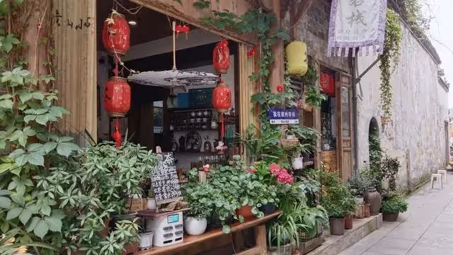 我給兒子買婚房，還把孫子帶到上小學，兒媳卻讓我回老家獨居養老