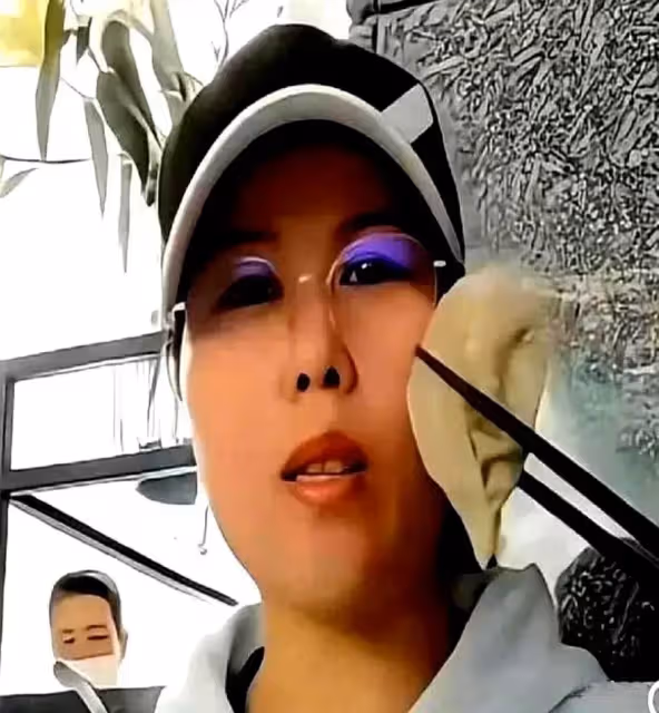 小楊阿姨怒懟大S粉絲：人都沒了！你喜歡她你就下去陪她！