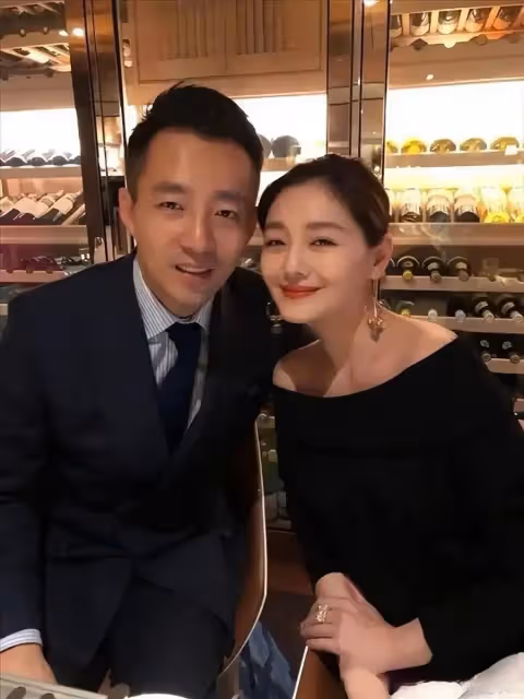 小楊阿姨怒懟大S粉絲:人都沒了!你喜歡她你就下去陪她!