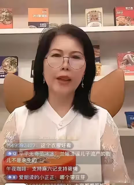小楊阿姨怒懟大S粉絲:人都沒了!你喜歡她你就下去陪她!